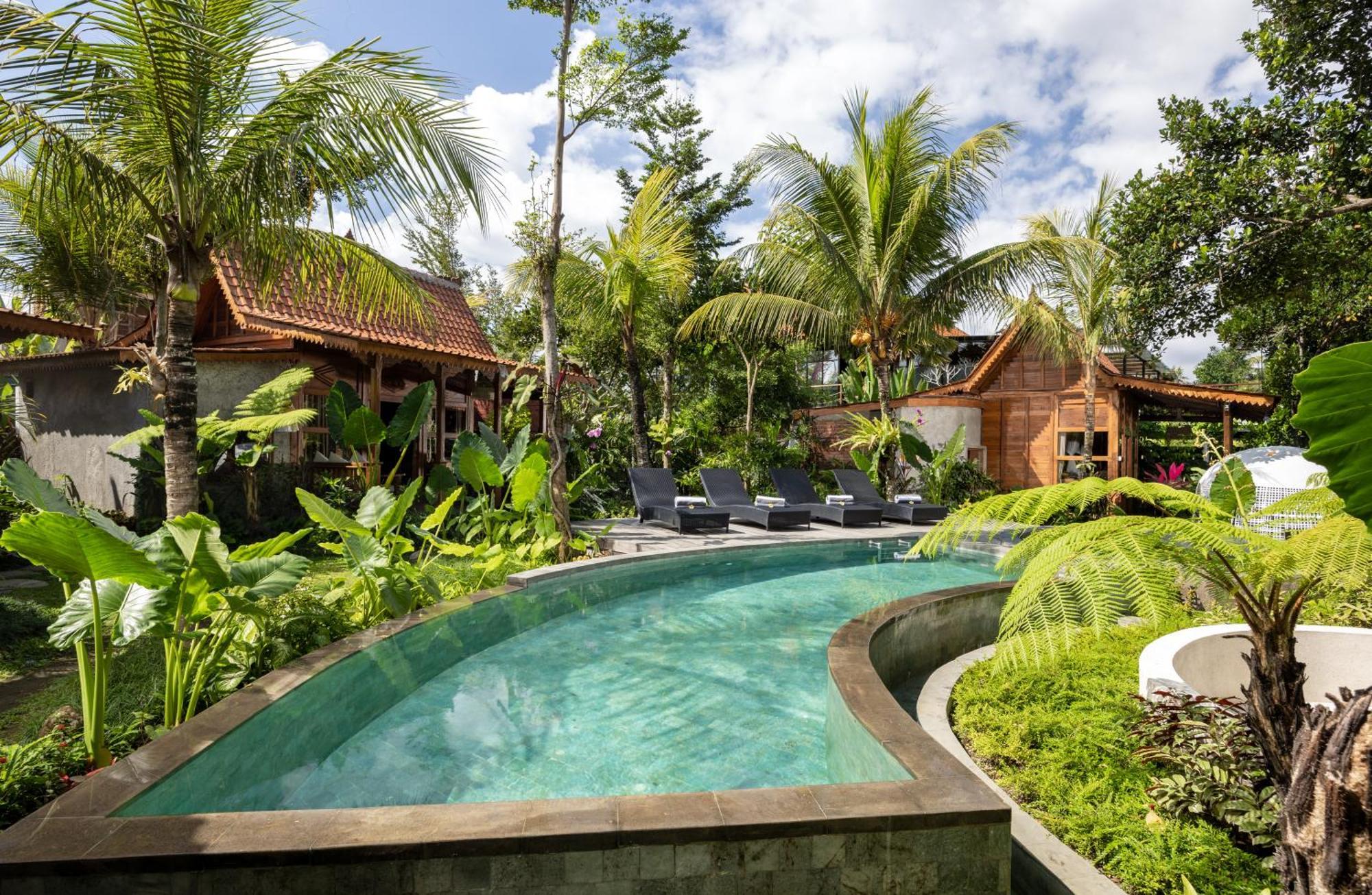 Lodge Berlima Wooden By Pramana *